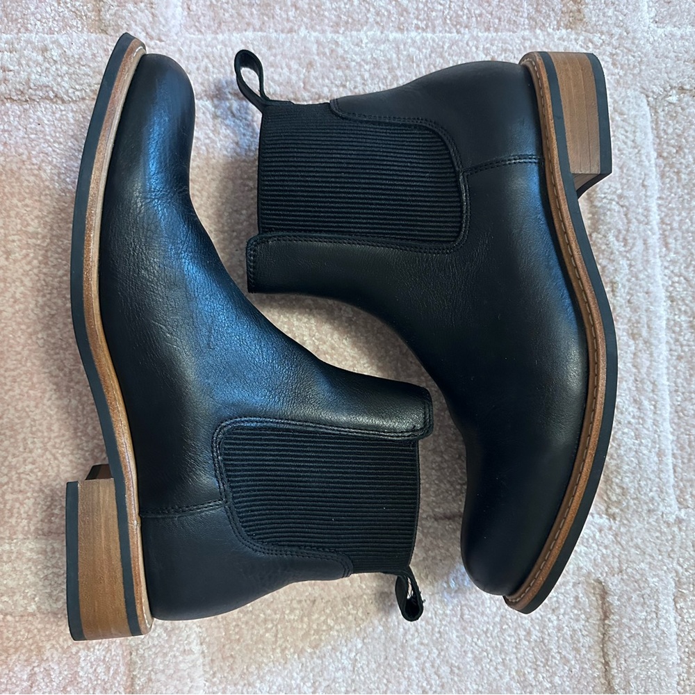 Nisolo Black Leather Chelsea Boots